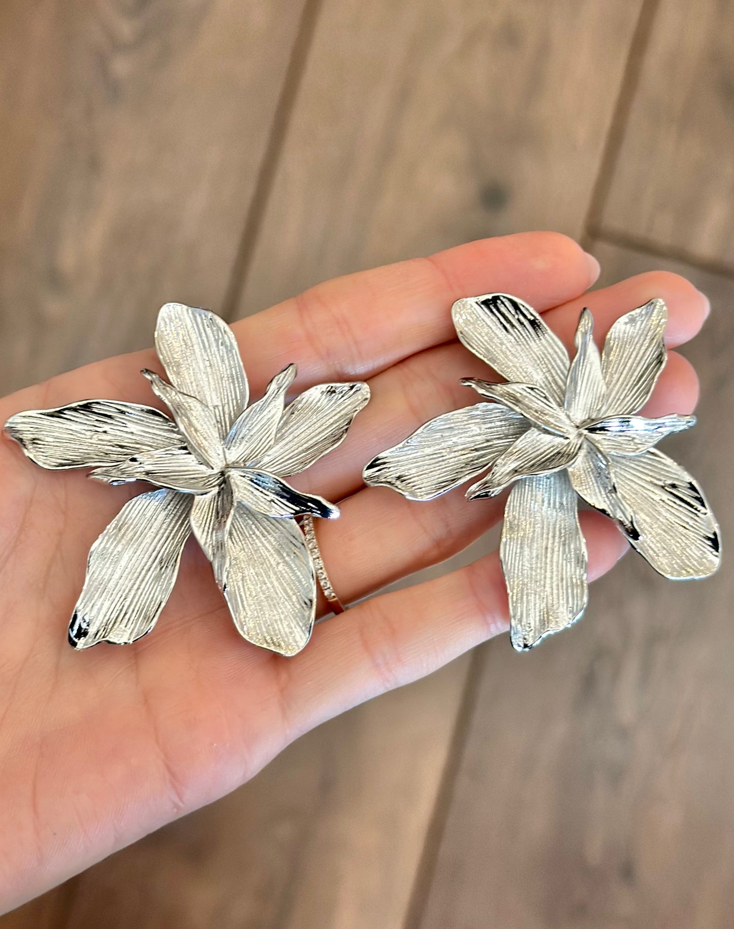 Aretes Lirios