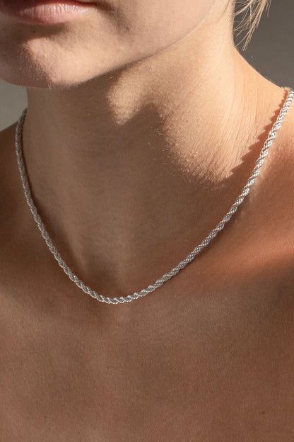 Lia Chain